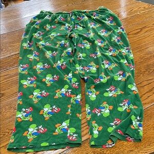 Super Mario Men’s pajama pants. Elastic waist with drawstring. Size XL (40-42)